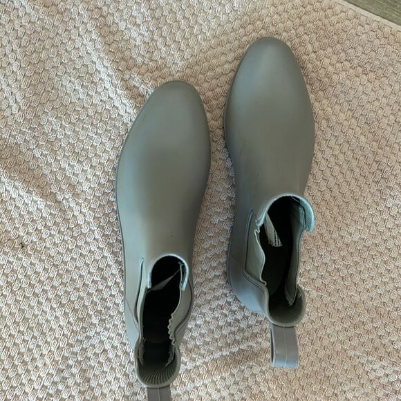 Rain boots - Target— Slip-on Light Purple Grey Size 11 - Picture 3 of 10